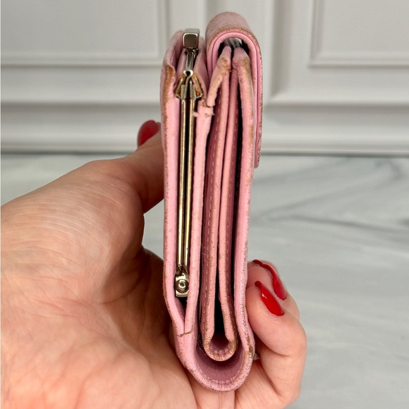 Chanel Pink Cambon Compact Bifold Wallet – Authentic | Full Set & COA - Picture 6 of 12